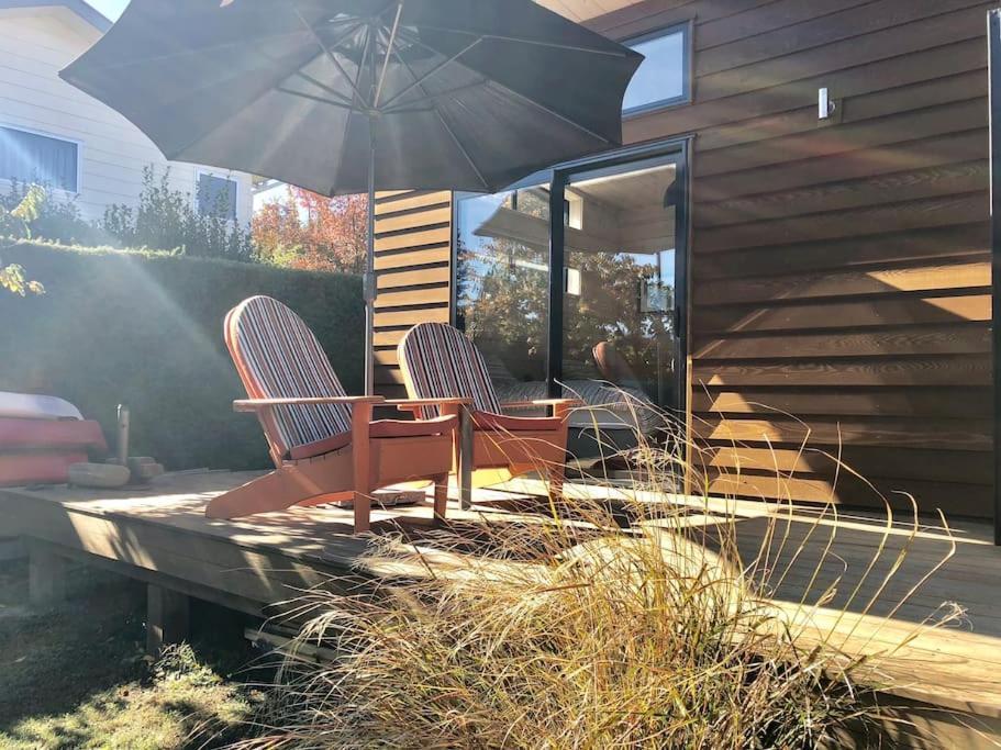 וואנאקה Modern Kowhai Cottage מראה חיצוני תמונה